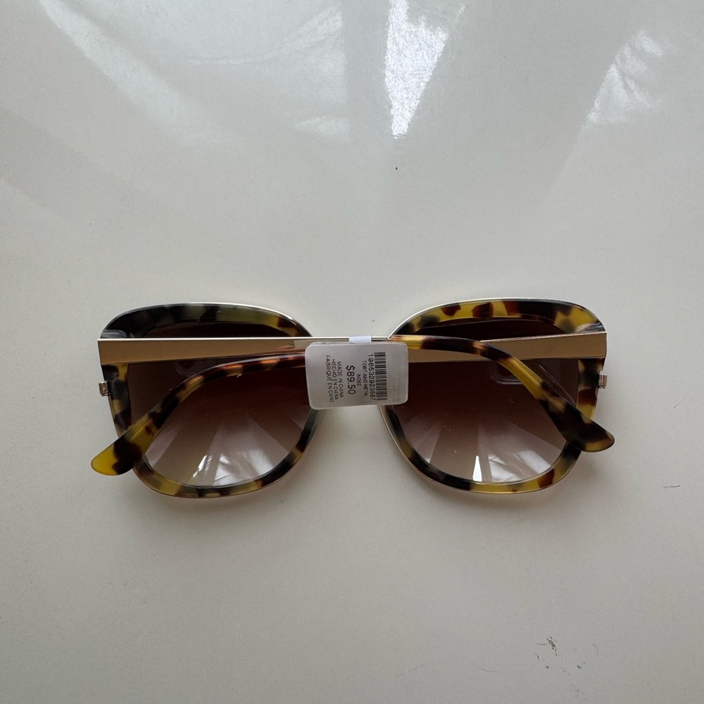 Chico's Brown Oversized Sunglasses with Tortoiseshell Pattern - Picture 14 of 16